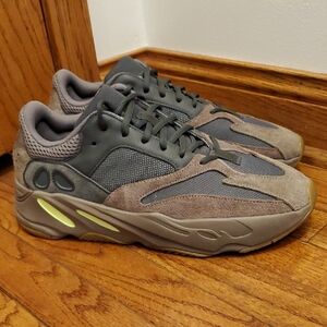 Mens Yeezy Gray and Brown Sneakers with Chunky Design. 12
